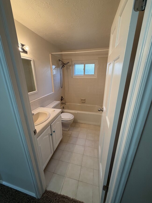 Building Photo - 8670 Snow Mountain Dr