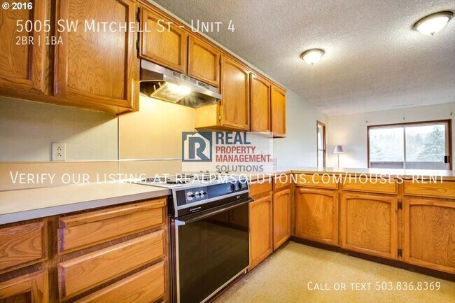 Building Photo - 5005 SW Mitchell St