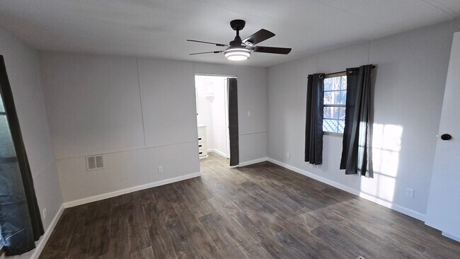 Building Photo - 77 3rd St