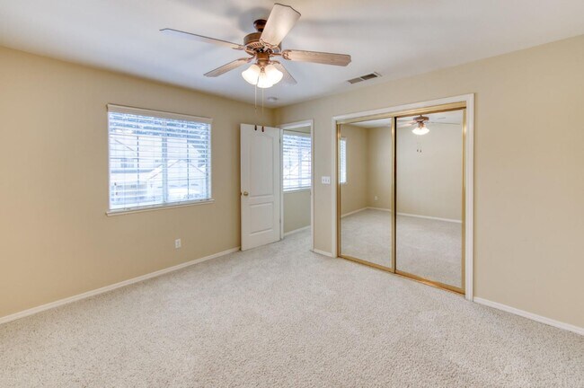 Building Photo - 3750 W Vincent Ln