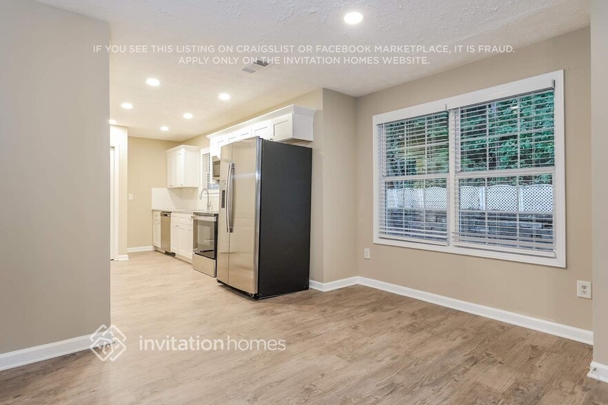 Building Photo - 270 Valley View Dr
