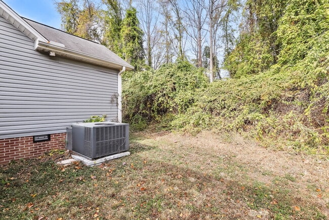 Building Photo - 4011 Mountainridge Dr