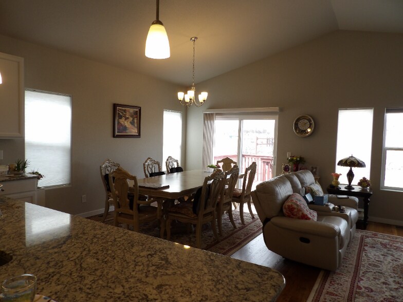 Building Photo - 1552 Grand Overlook St