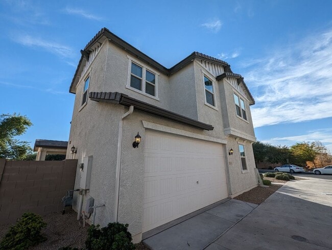 Primary Photo - 1253 N 166th Ave
