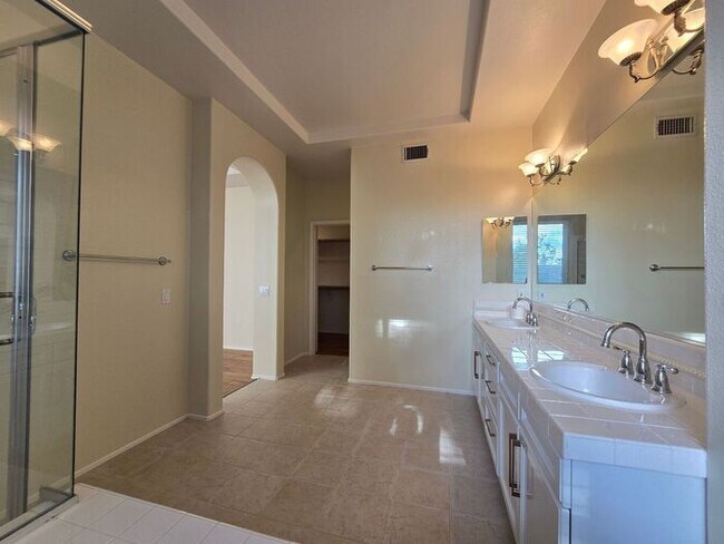 Building Photo - Incredible Home with Spectacular Views in La Jolla