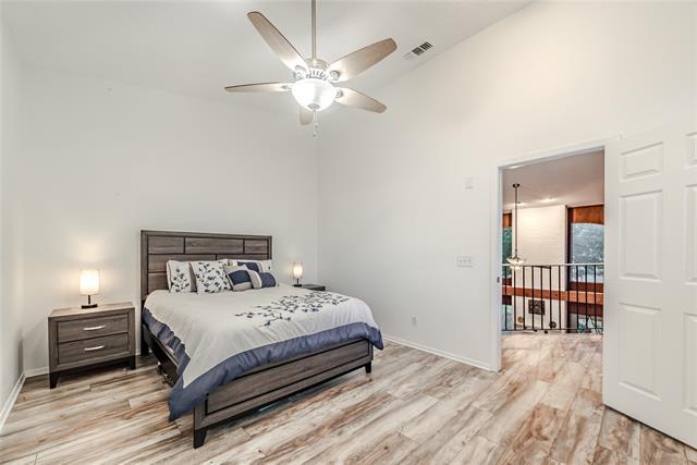 Building Photo - 1902 Shorewood Dr