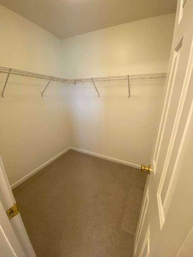 Building Photo - Charming 2 bed 2 bath home in Whitney Pines