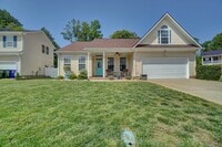 Building Photo - 4 bedroom home in the heart of North Suffolk