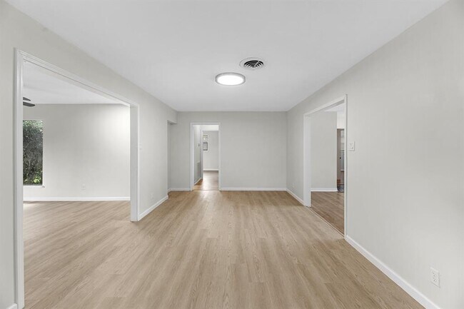 Building Photo - 7150 Carvel Ln