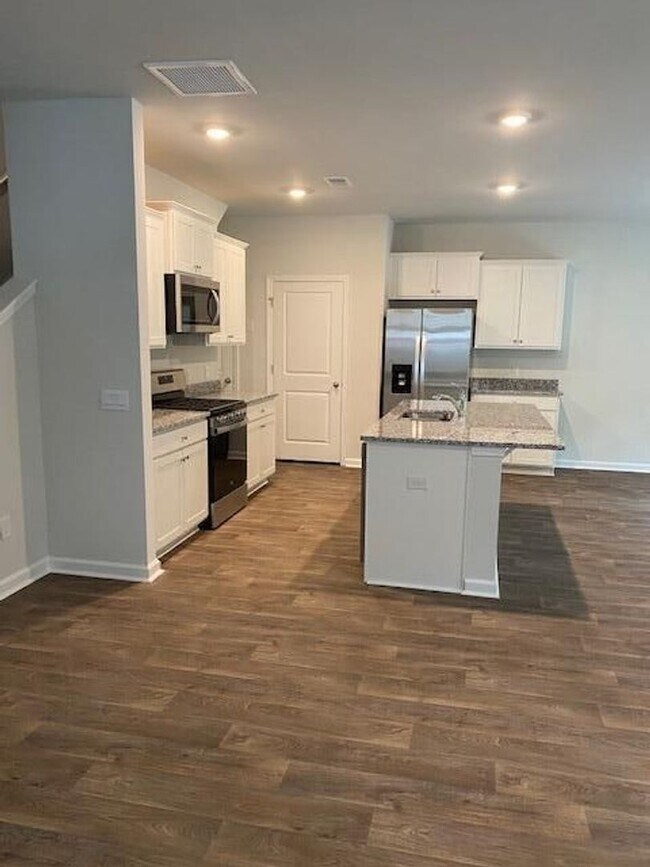 Building Photo - Cane Bay 4BR in Pine Hills Subdivision