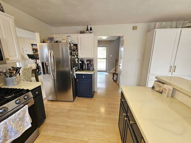 Building Photo - Ocean View East