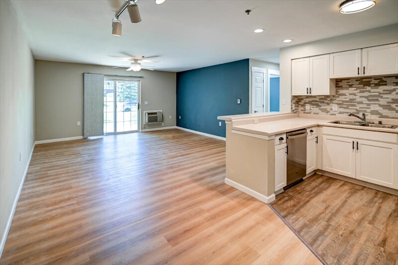 Building Photo - 201 Kearney Way