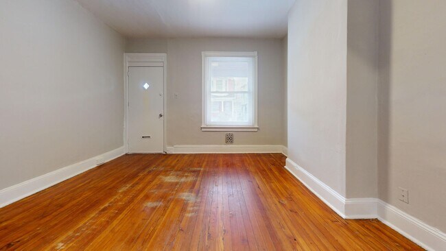 Building Photo - 108 N Robinson St