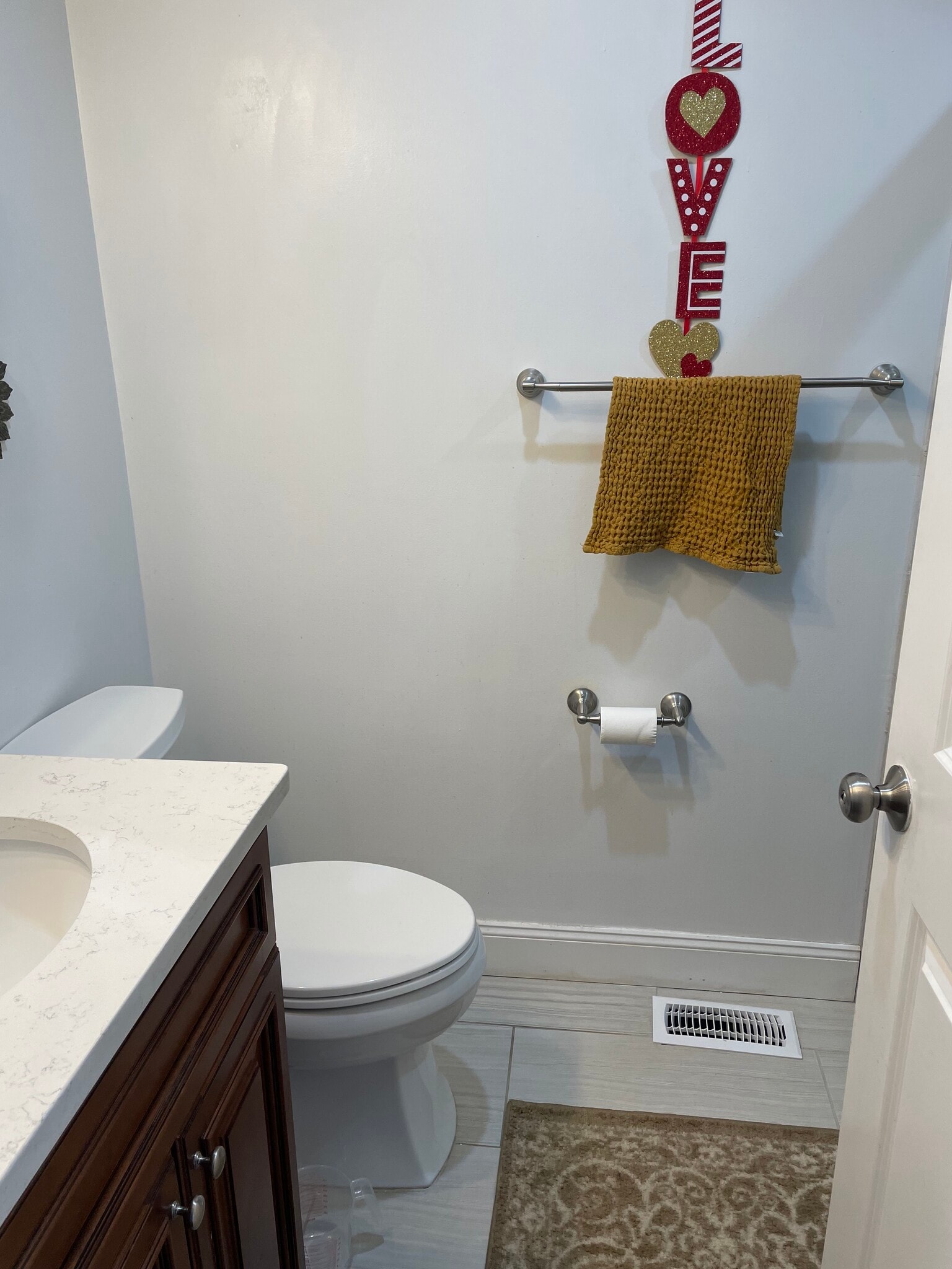 1st Floor Bathroom - 34 Eaves Mill Rd