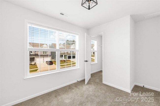 Building Photo - 18016 Wilbanks Dr