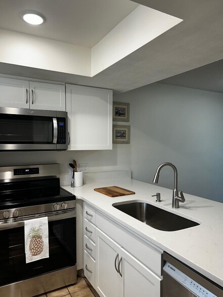quartz countertops - 1720 Murrell Rd