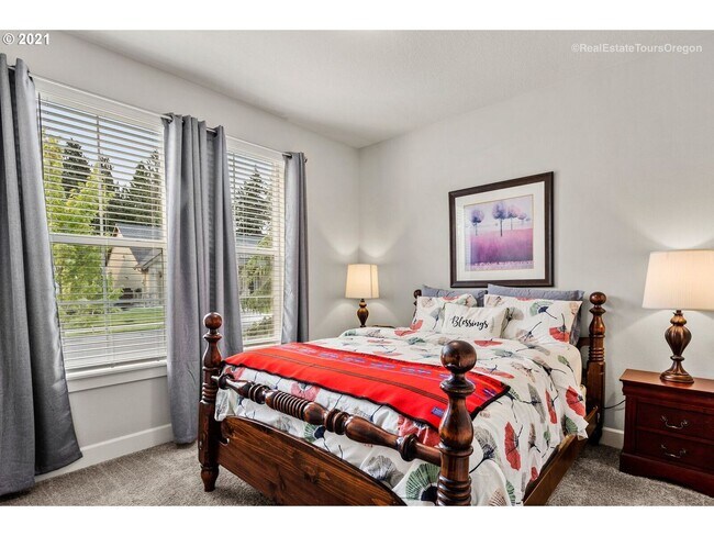 Building Photo - Stunning 3BD Home in Ridgefield!  Gourmet Kitchen & High End Finishes!
