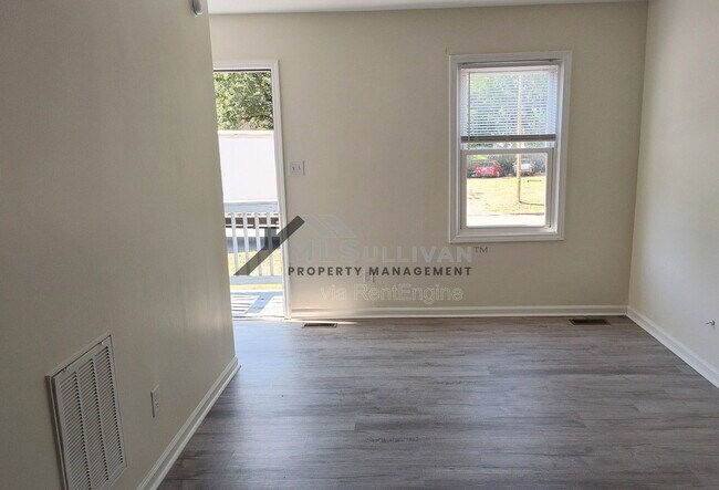 Building Photo - 9 Fisher Pl