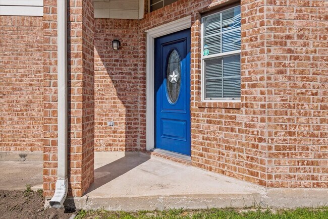 Building Photo - 1518 Weiland Manor Ln