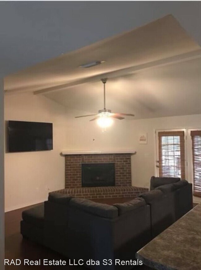 Building Photo - 3 br, 2.5 bath House - 25037 Polktown Rd