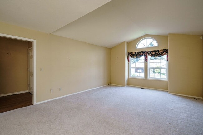 Building Photo - Beautifully Landscaped 1/4 acre with Well ...