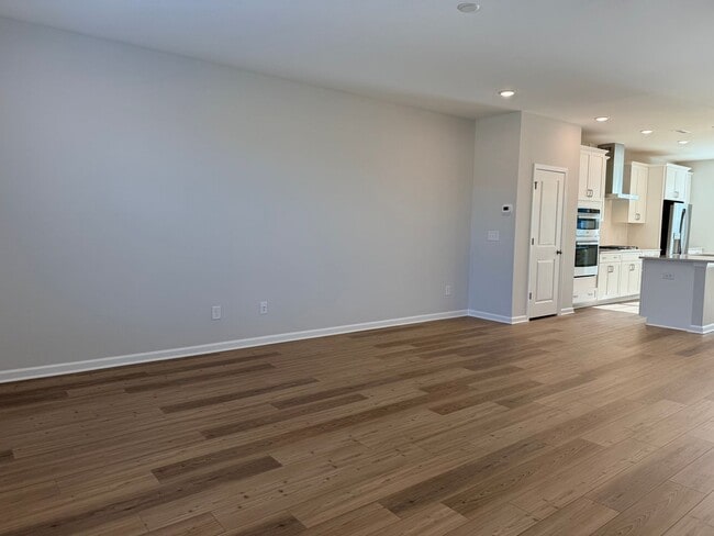 Building Photo - AMAZING Residence, Near Educational Facilities, With Wonderful Amenities!