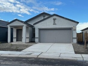 Building Photo - 2102 E New Bonnet Ln