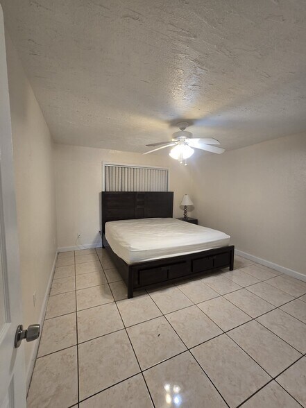 Building Photo - 28021 SW 142nd Ct