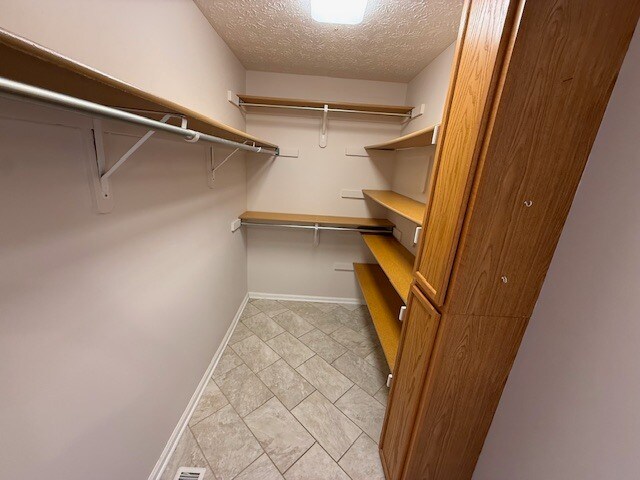 Building Photo - 3028 Pondsford Dr