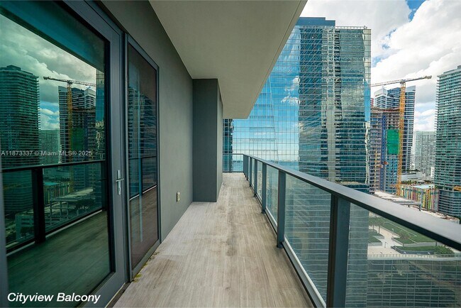 Building Photo - 1451 Brickell Ave