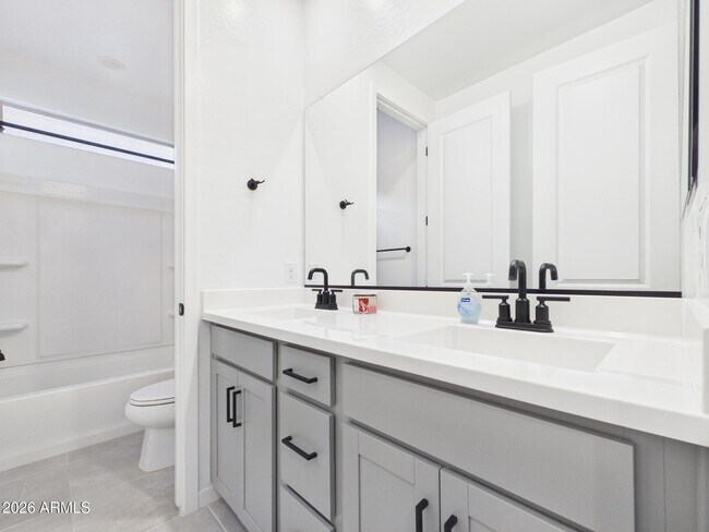 Building Photo - 25159 W Bowker St