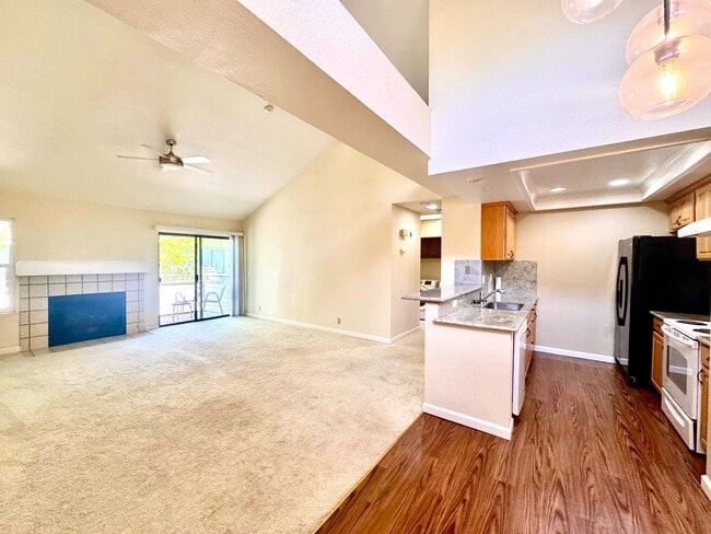 Building Photo - 6436 Buena Vista Dr