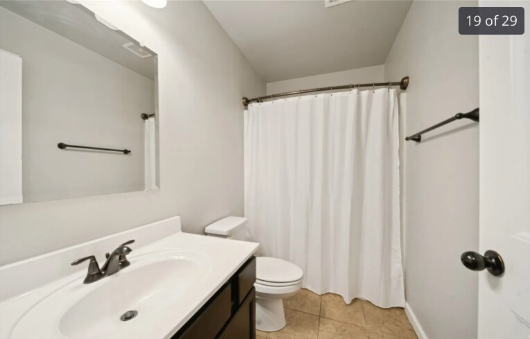 Building Photo - 9246 N 143rd East Ave