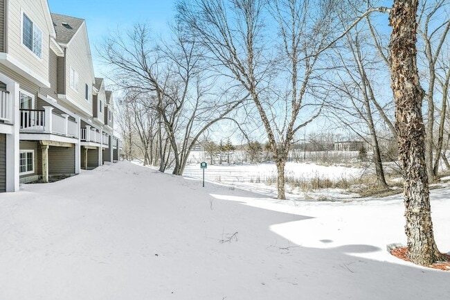 Building Photo - 10514 8th Ave N