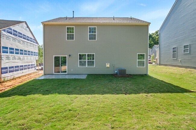 Building Photo - Brand New 5 Bedroom 3 full baths