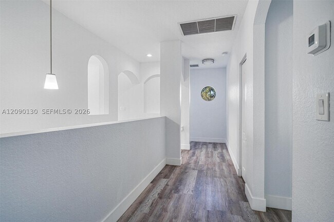 Building Photo - 16350 SW 50th Terrace