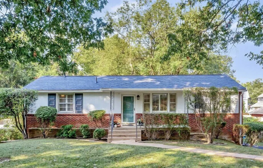 Primary Photo - 6231 Henry Ford Dr