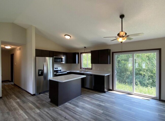 Building Photo - 2339 8th Ln SE