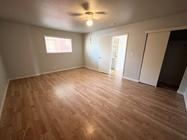 Building Photo - Merced: $975 1 bed 1 bath downstairs unit
