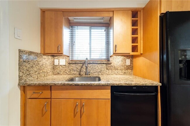Building Photo - 48 Finch Trail NE