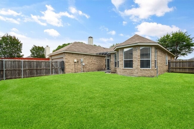 Building Photo - 7501 Caribbean Dr