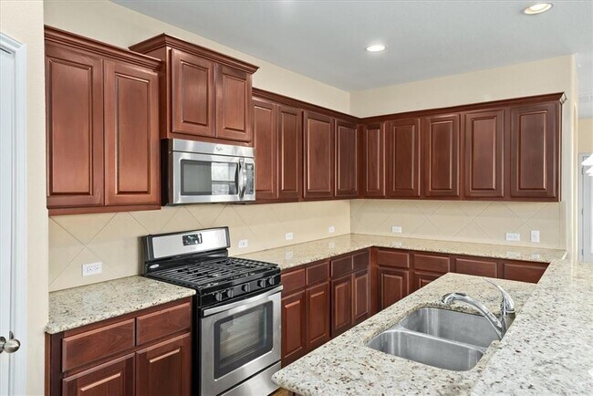 Building Photo - 5425 Kara Dr