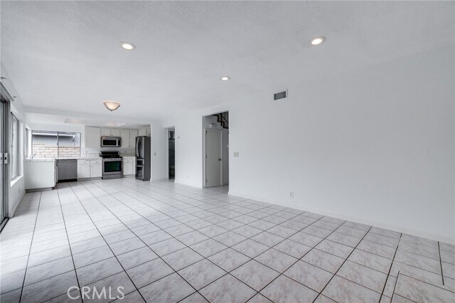 Building Photo - 8602 Doremere Dr