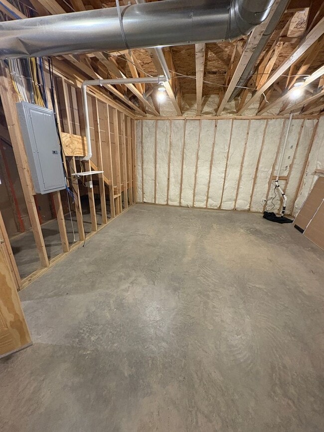 Building Photo - PRICE REDUCED!!! 4 bed / 3 bath Twinhome for Rent!