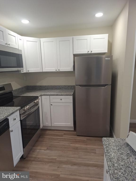 Primary Photo - 505 Rand St