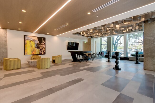 Building Photo - 1211 Caroline St