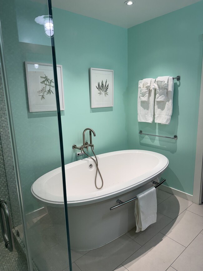 Building Photo - 345 Taylor St