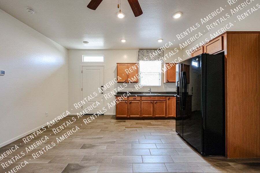 Building Photo - 11039 E Verbina Ln