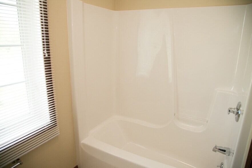 Second full bath - 8200 Old Highway Rd