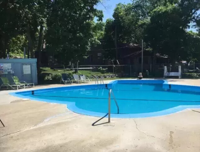 Building Photo - 315 Park Lake Blvd